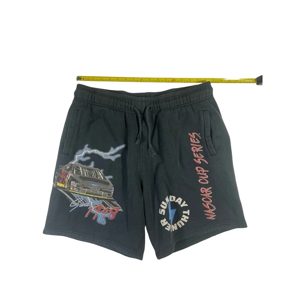 NASCAR Cup Series Sunday Thunder #17Fleece Shorts Mens Large Black Graphic Sweat